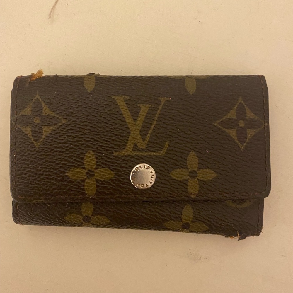 Vintage Louis Vuitton key holder